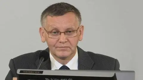 Sekuła częstuje "krówkami". Nielegalnie?