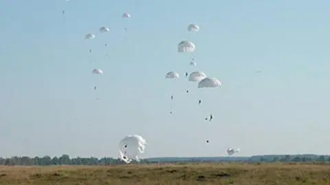 Skoki czerwonych beretów "urągające zasadom"