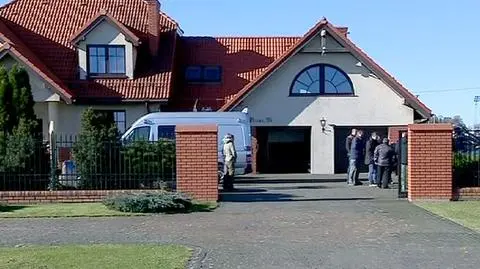 Czyste buty, hałas poloneza i sobowtór Franiewskiego. Eksperymenty w domu Olewnika