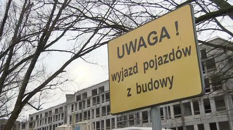 Gdańsk:pijany prowadził koparkę i potrącił mężczyznę. Usłyszał zarzuty