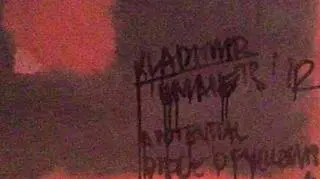 Polak na obrazie Rothki "Czarne na kasztanowym" napisał w dolnym rogu "Vladimir Umanets'12