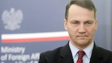 W komisji Sikorski się obronił, choć go nie było