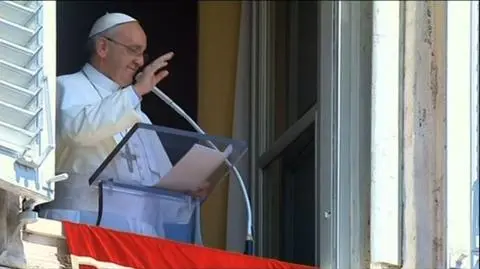 Papież Franciszek lubi złapać za telefon