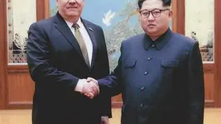 Mike Pompeo odwiedza Koreę Północną (archiwalny metriał Faktów TVN o poprzedniej wizycie)