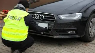 Jak ustalili policjanci, audi było kradzione