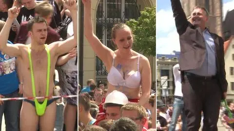 Studenci i rektor na Juwenaliach