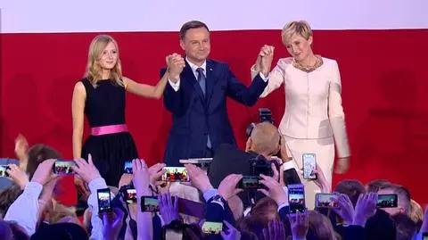 Kto rywalem Andrzeja Dudy po rezygnacji ze startu w wyborach prezydenckich Donalda Tuska?