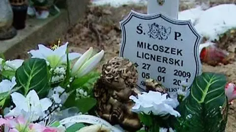 Chłopiec zmarł w samochodzie