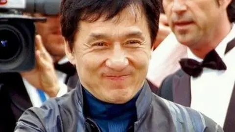 Jackie Chan zmarł? "Żyje i czuje się świetnie"