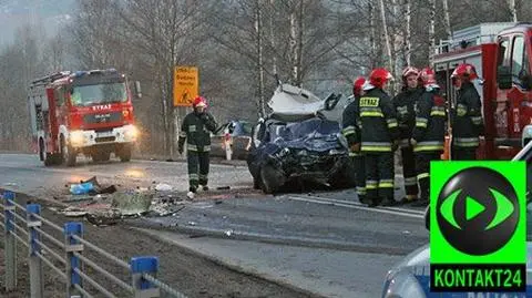 Zderzenie autokaru i osobówek. Jedna ofiara
