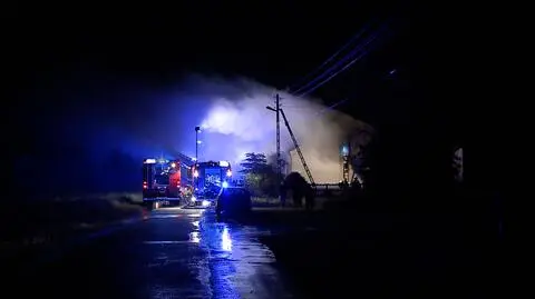 Miedźno: pożar domu jednorodzinnego. Od uderzenia pioruna