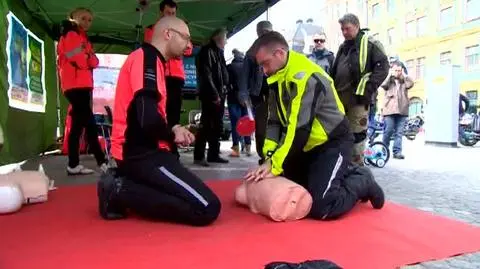 Wrocławscy motocykliści uczą się pierwszej pomocy