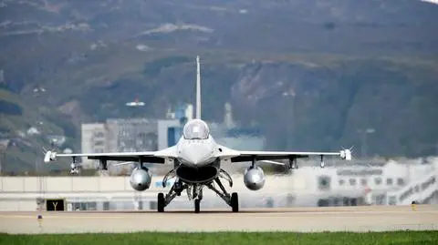 F-16 jako karetka. F-16 pomógł pacjentowi w Norwegii