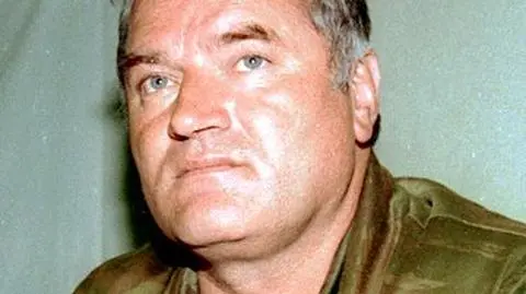 Mladić wyrzucony z sali. Oskarżał świadka masakry o kłamstwo