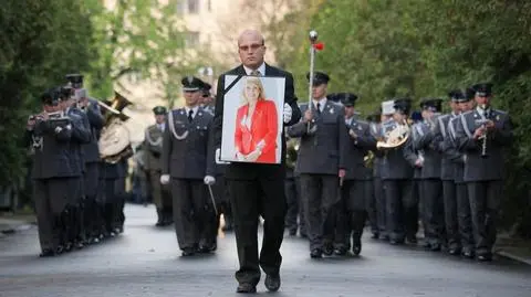 "Pani Jolu, uczyła nas pani klasy i kompetencji"