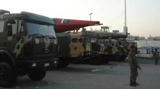 W maju pojawiły sie spekulacje, że Arabia Saudyjska chce kupić broń atomową od Pakistanu
