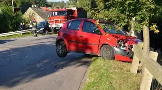 17-latek zderzył się skuterem z toyotą 