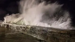 A few-meter-high waves in Gdynia
