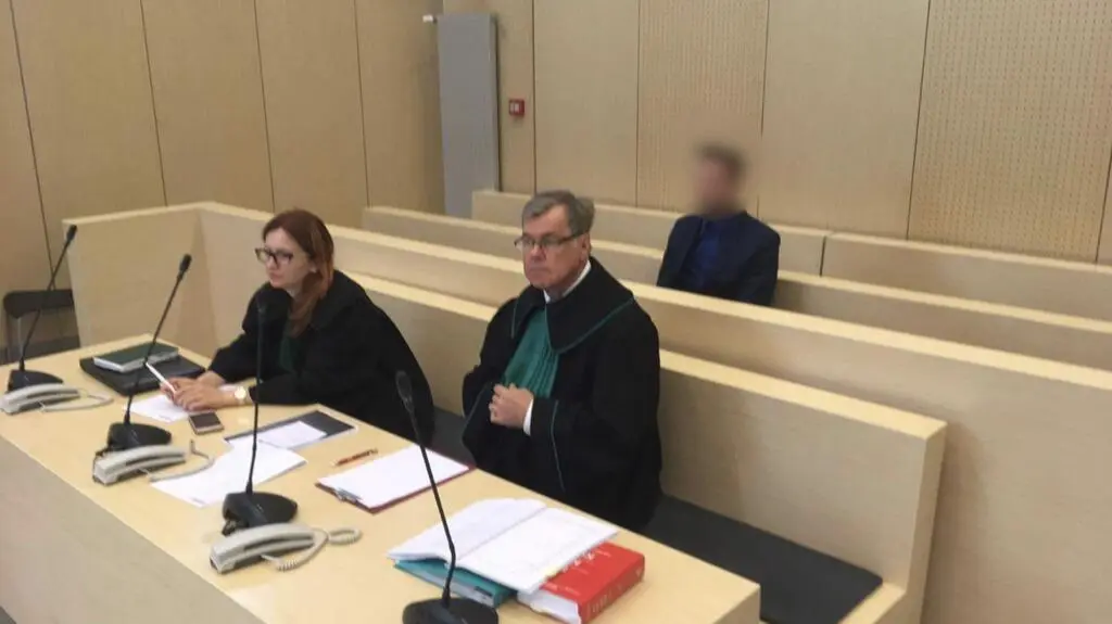 Adam Z. ze swoimi obrońcami