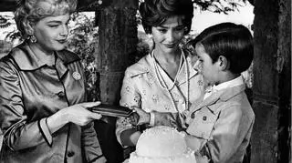 "Adua i towarzyszki" z 1969 roku. Na zdjęciu: Simone Signoret i Emmanuelle Riva