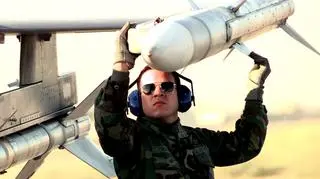 AIM-120 AMRAAM wprowadzono do służby w latach 80-tych