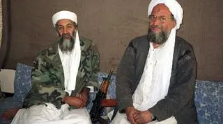 Ajman az-Zawahiri (z prawej) i Osama bin Laden w listopadzie 2001 roku
