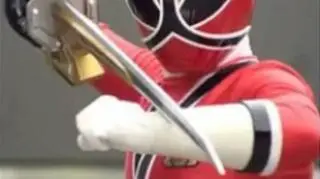Aktor najbardziej znany jest z roli czerwonego wojownika w serialu "Power Rangers"