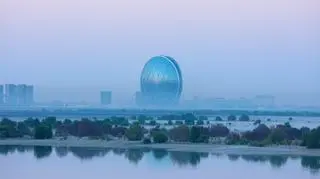Aldar stoi w Abu Zabi, nad Morzem Arabskim