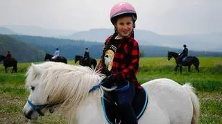 Amelia na Różyczce