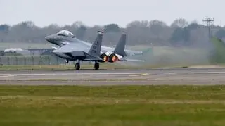 Amerykańskie myśliwce F-15E Strike Eagle w drodze do Polski