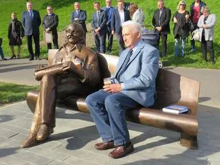 Andrzej Wituski na ławeczce Klemensa Mikuły
