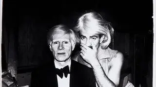 Andy Warhol i Victor Hugo w Studio 54 w 1979 roku. Cena wywoławcza 8 tys. dol.