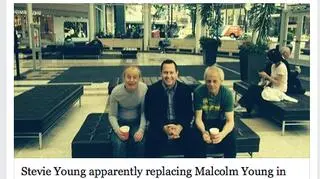 Angus Young, fan i Stevie Young w Vancouver, gdzie AC/DC nagrywało nową płytę