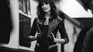 Annik Honore (Alexandra Maria Lara), muza Curtisa