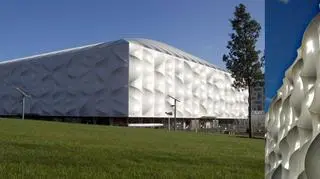 Arena koszykówki pokryta jest białym PVC o powierzchni 20 tys