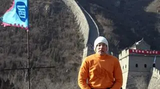 Ashrita bijący kolejny rekord, tym razem w Chinach. Fot. Dhruva Hein