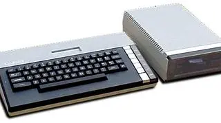 Atari ma wielu zagorzałych fanów. Na zdjęciu Atari 800 XL ze stacją dyskietek (oldcomputers.net)