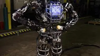 ATLAS, jeden z eksperymentalnych robotów budowanych za pieniądze Pentagonu