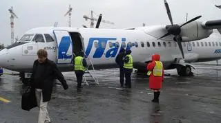 ATR-72 linii UTair na lotnisku w Moskwie (Alma Pater, Wikipedia, CC-BY-SA)