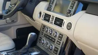 Auto ma automatyczną skrzynię biegów (fot