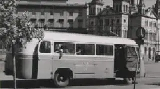 Autobus Star N52 na linii 57 podczas postoju na pl