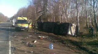 Autokar staranowany przez ciężarówkę