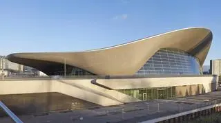 Autorką London Aquatics Centre jest Zaha Hadid, najbardziej znana i ceniona kobieta wśród architektów