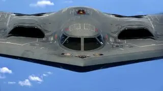 B-2, pomimo bycia wielkim technologicznym osiągnięciem i dysponowania unikalnymi możliwościami, okazał się za drogi nawet dla USA