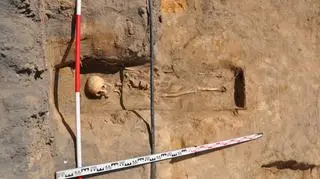 Badania wyjaśnią kim byli pochowani 