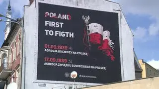 Baner z błędem zawisł w centrum Szczecina