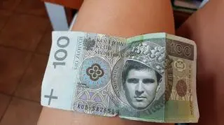Banknotem z Semirem Stliliciem zapłacono w salonie fryzjerskim