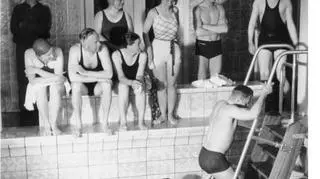 Basen na statku, 1938 rok