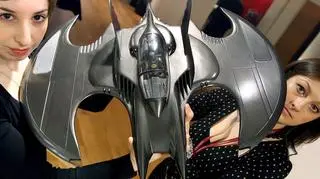 Batwing z pierwszego "Batmana" / PAP/EPA