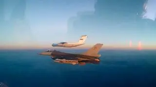 Belgijski F-16 i rosyjski Ił-76 